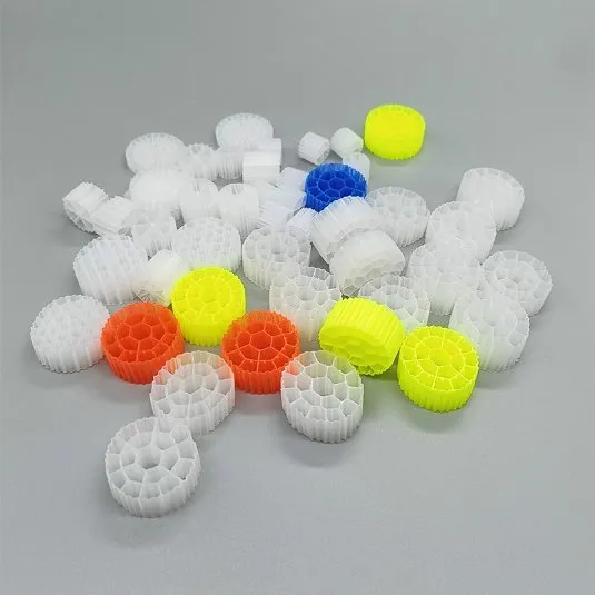 Bio material filtrante plástico del HDPE Mbbr de K1 K2 K3 para el tratamiento de aguas residuales